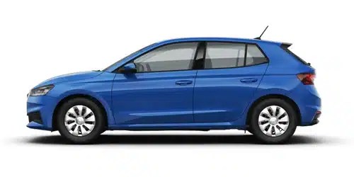 Seitenansicht eines blauen Skoda Fabias - perfektes Auto zum mieten zu einem günstigen Preis!